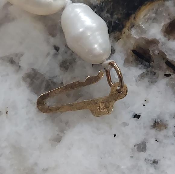 Freshwater pearl necklace with 14k gold clasp - Picture 4 of 4